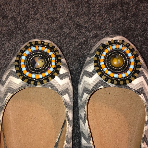 Michael Antonio Chevron Flats - Picture 2 of 5